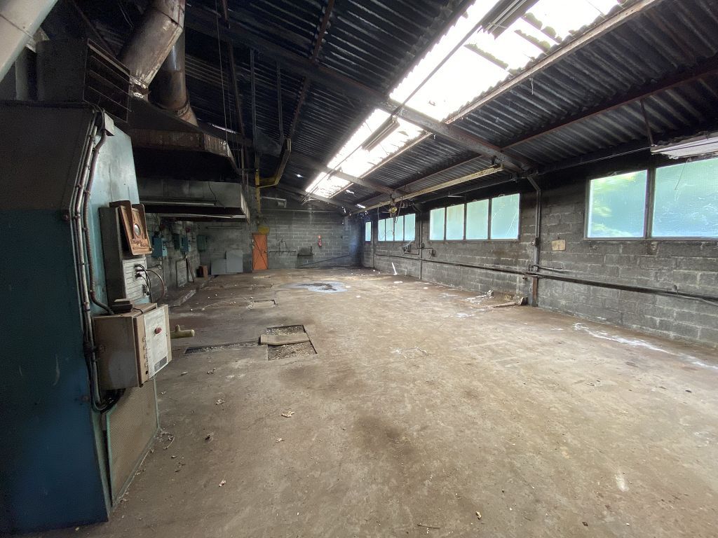 Local commercial LEIGNEUX (42130) ROCHETTE IMMOBILIER