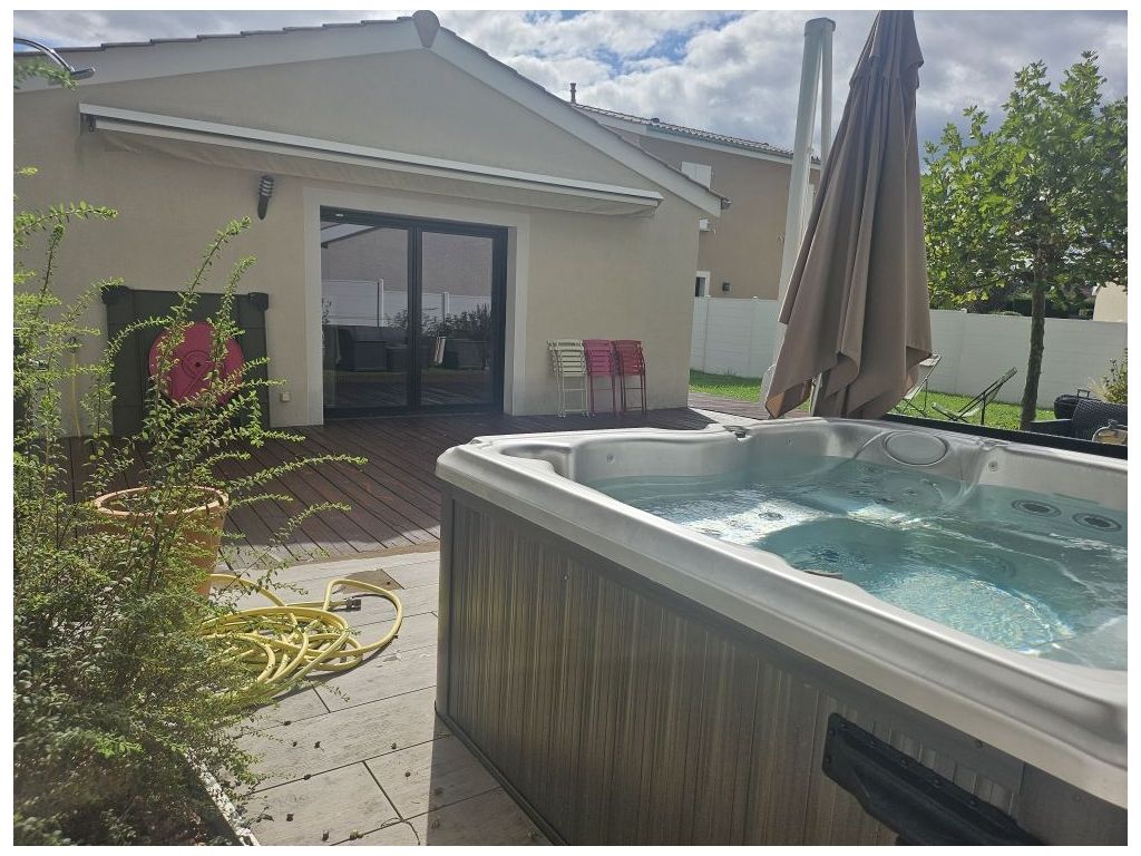 Maison de plain pied VEAUCHE (42340) ROCHETTE IMMOBILIER