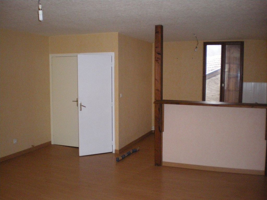 Immeuble BOEN SUR LIGNON (42130) ROCHETTE IMMOBILIER